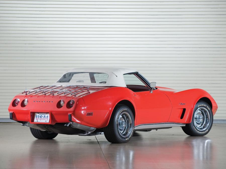  Chevrolet Corvette Stingray Convertible 1974 года  (фото 3 из 16)